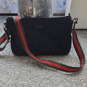 Gucci Black Crossbody Bag with Red and Green Strap